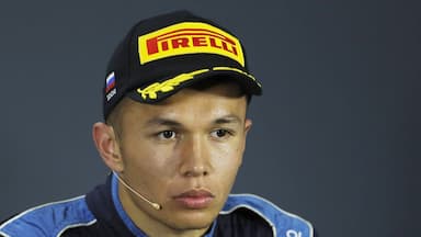 Alexander Albon 8